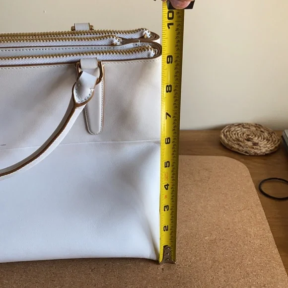 Rare white Coach top handle handbag - Picture 13 of 17